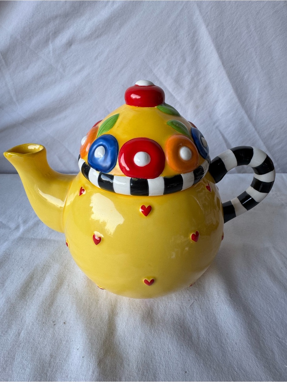 Sakura Mary Engelbreit Afternoon Tea Teapot w/ Lid 1995 Ceramic Yellow Hearts